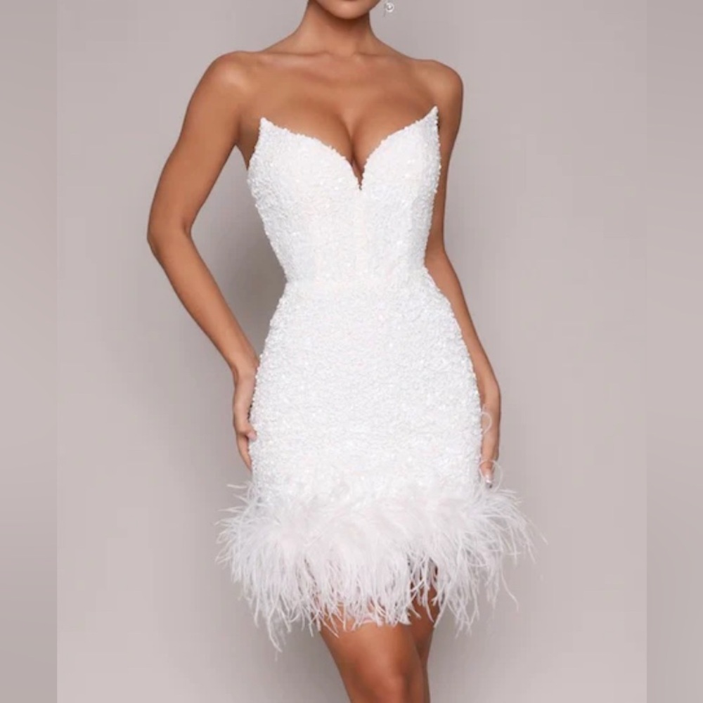 MODAGLAM ZIVA STRAPLESS SEQUIN MINI DRESS W/ FEATHER TRIM
